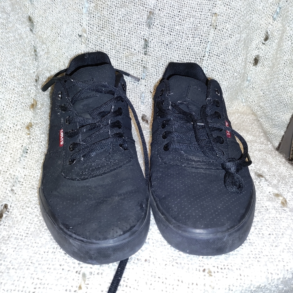 Levi’s canvas shoes
